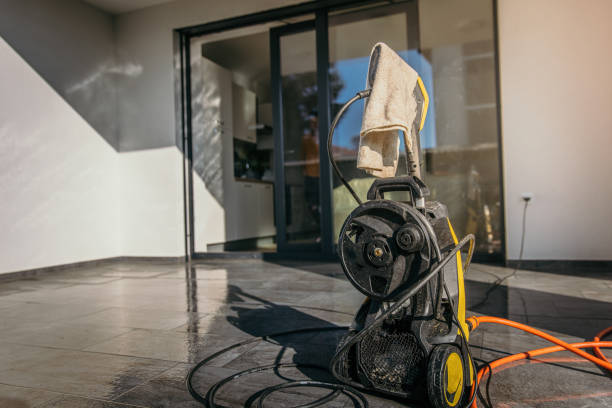Best Animal Enclosure Cleaning  in Arlington, TX